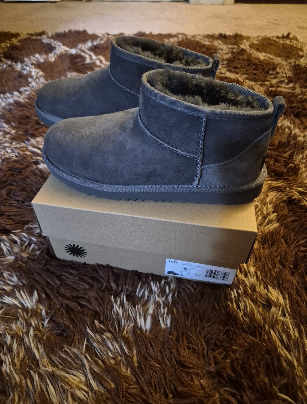 UGG ULTRA MINI